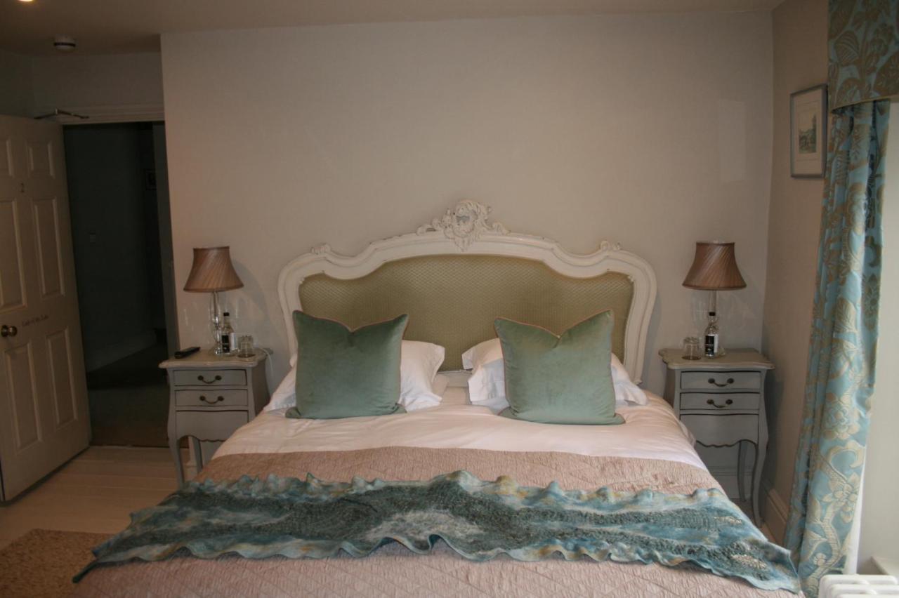 The New White Lion Hotel Llandovery Eksteriør billede