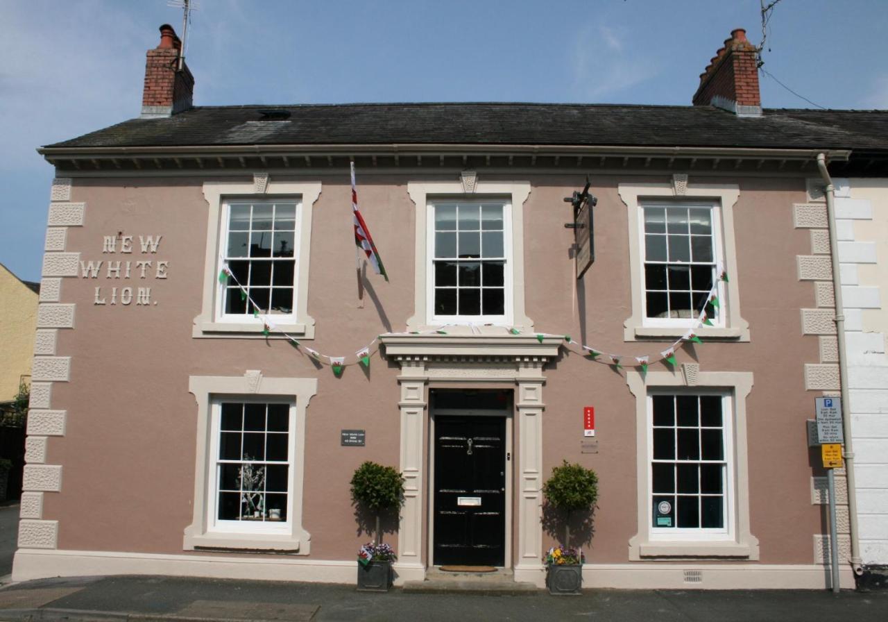 The New White Lion Hotel Llandovery Eksteriør billede