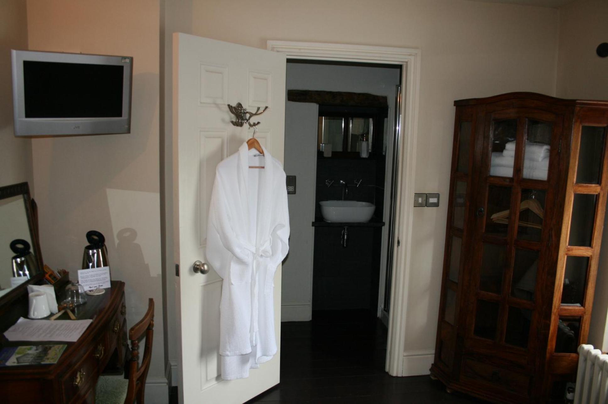 The New White Lion Hotel Llandovery Eksteriør billede