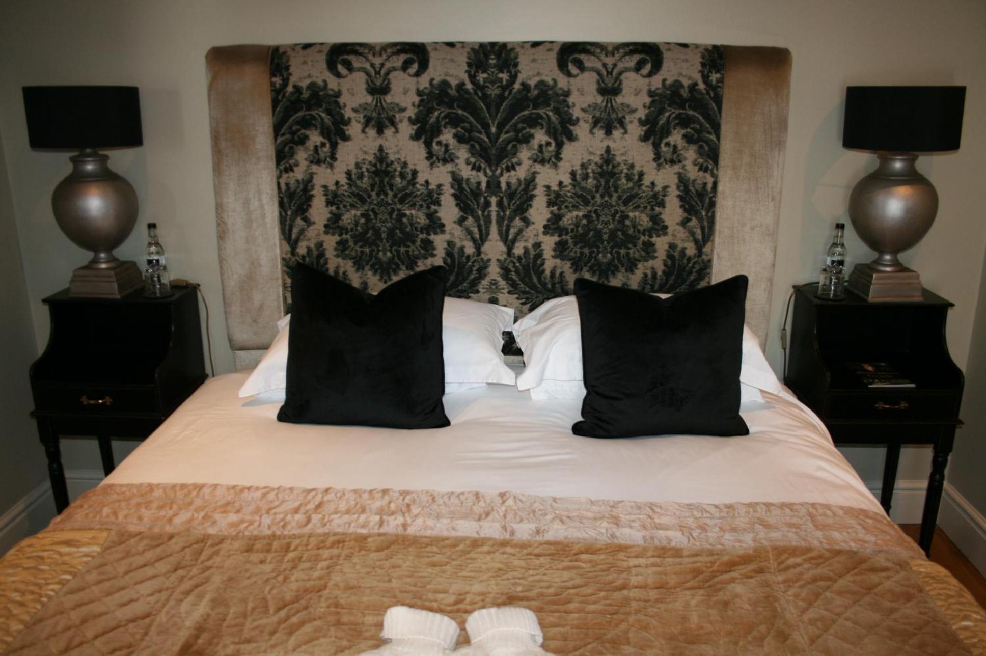 The New White Lion Hotel Llandovery Eksteriør billede