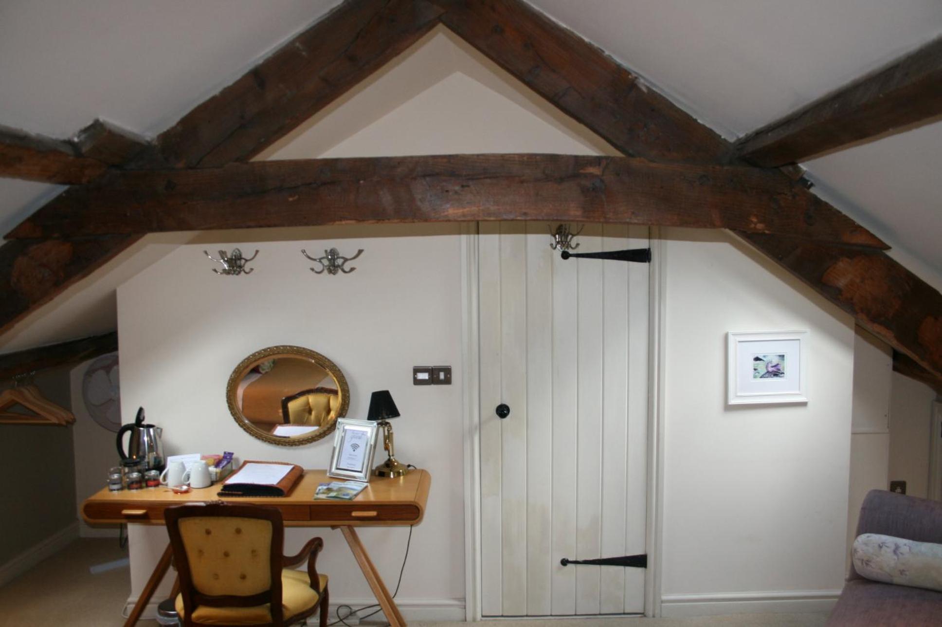 The New White Lion Hotel Llandovery Eksteriør billede