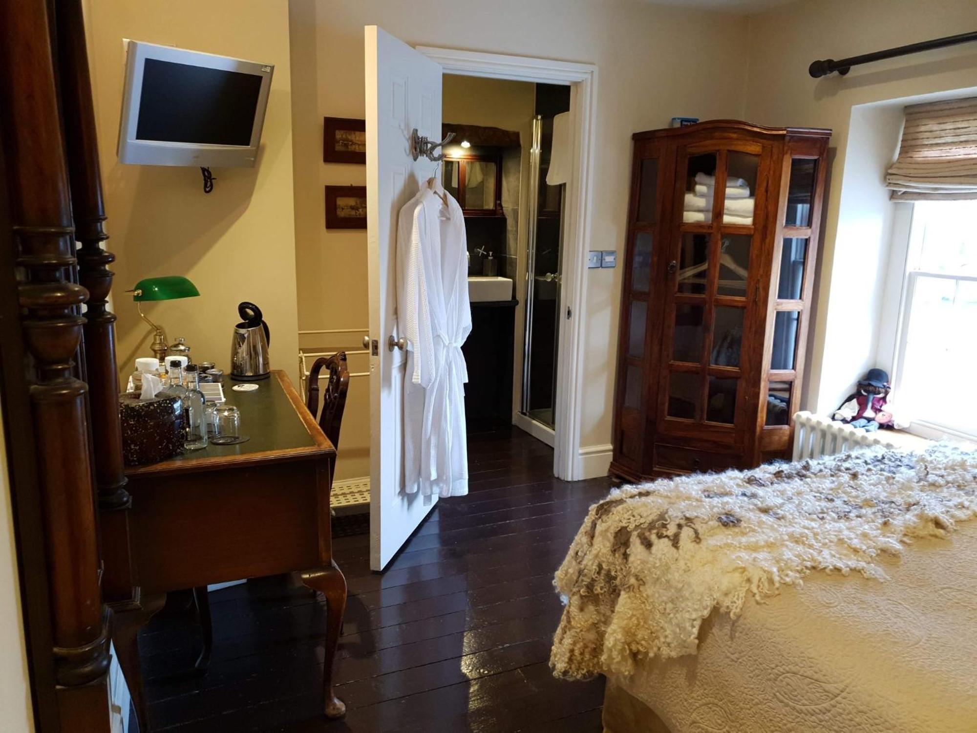 The New White Lion Hotel Llandovery Værelse billede